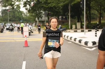 Runner Photo 4264596