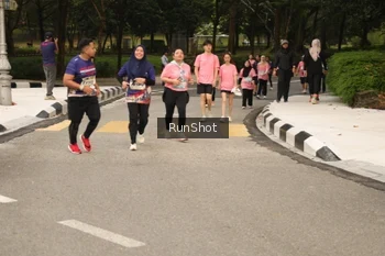 Runner Photo 4264601