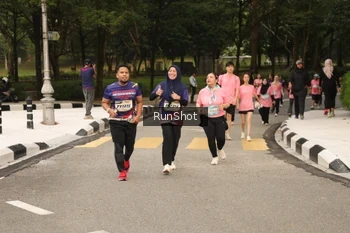 Runner Photo 4264606
