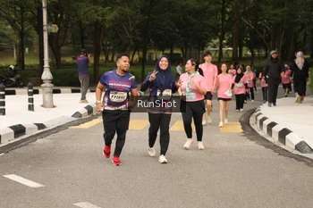 Runner Photo 4264608