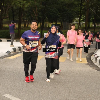 Runner Photo 4264616