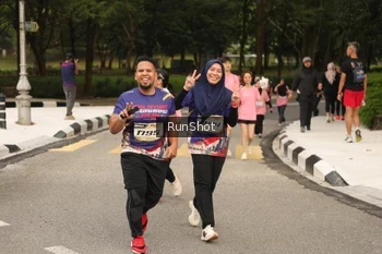 Runner Photo 4264619