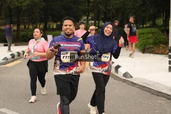 Runner Photo 4264625