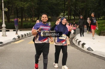 Runner Photo 4264626