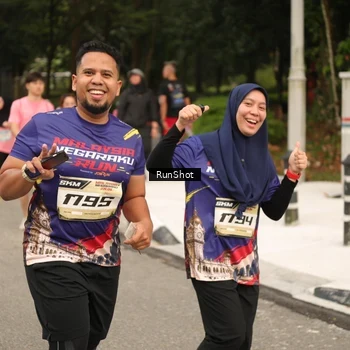 Runner Photo 4264634