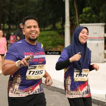 Runner Photo 4264640