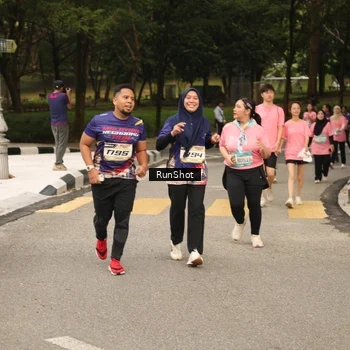 Runner Photo 4264641