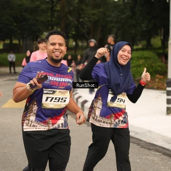 Runner Photo 4264645