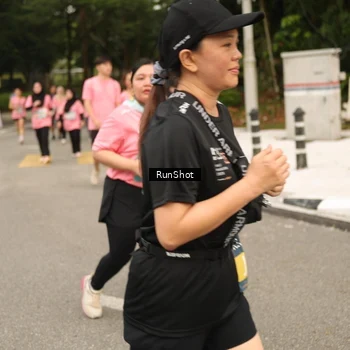 Runner Photo 4264652