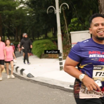 Runner Photo 4264654