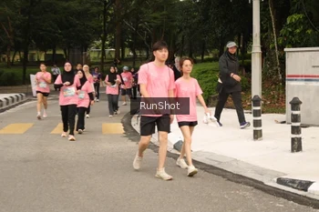 Runner Photo 4264659