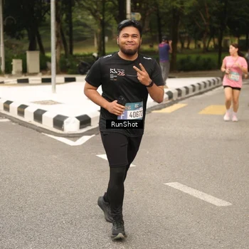 Runner Photo 4264674