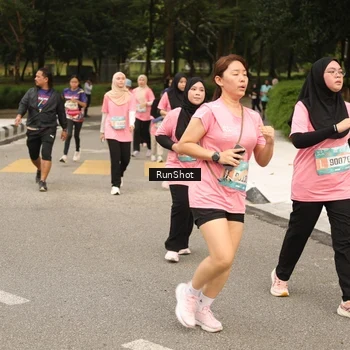 Runner Photo 4264691