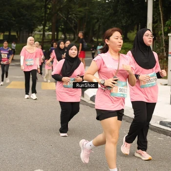 Runner Photo 4264694