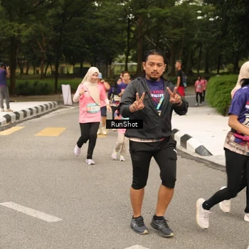 Runner Photo 4264722