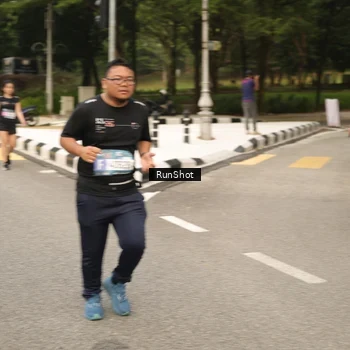 Runner Photo 4264739