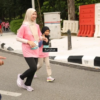 Runner Photo 4264744