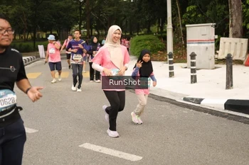 Runner Photo 4264751
