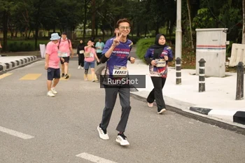 Runner Photo 4264753