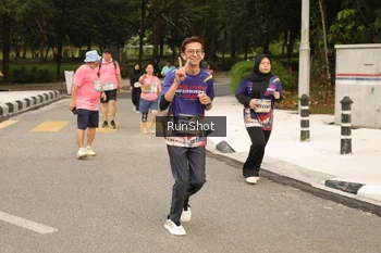 Runner Photo 4264756