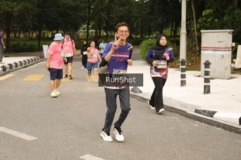 Runner Photo 4264760