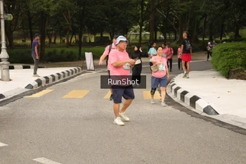 Runner Photo 4264761