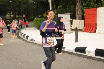 Runner Photo 4264762