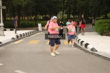Runner Photo 4264766