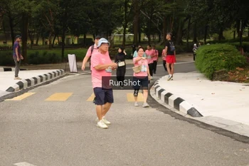 Runner Photo 4264773