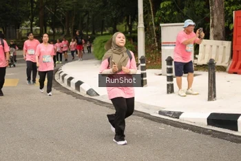Runner Photo 4264847