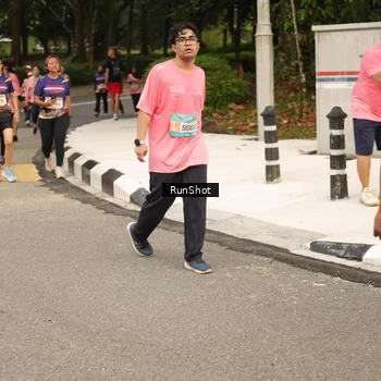 Runner Photo 4264886