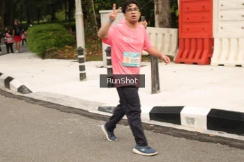Runner Photo 4264901