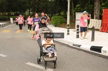 Runner Photo 4264919