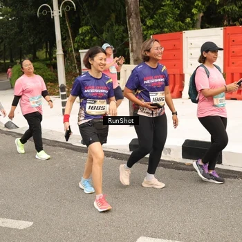 Runner Photo 4264937