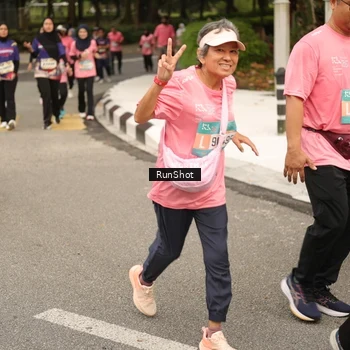Runner Photo 4264973