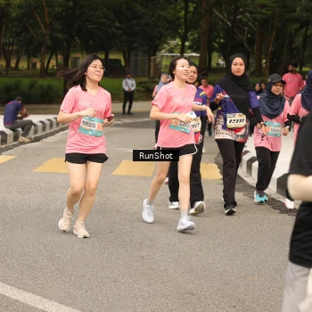 Runner Photo 4264992