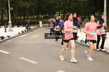 Runner Photo 4265003