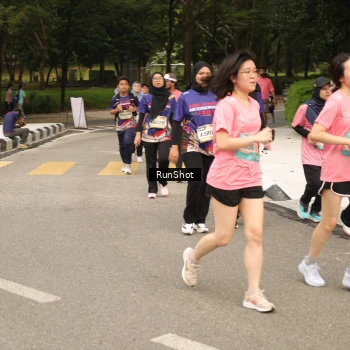Runner Photo 4265005