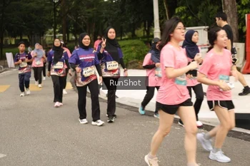 Runner Photo 4265008