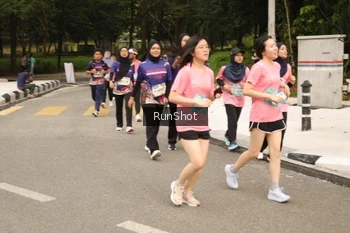 Runner Photo 4265010