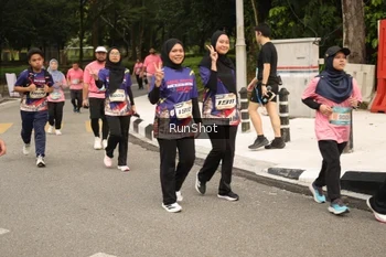Runner Photo 4265011
