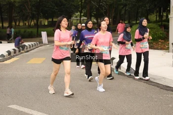 Runner Photo 4265014