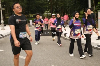 Runner Photo 4265015