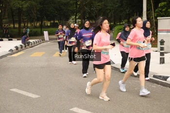 Runner Photo 4265017