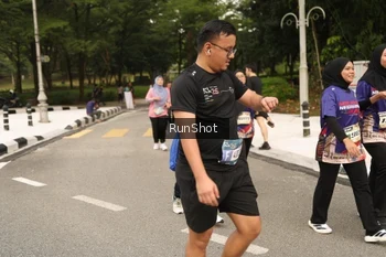 Runner Photo 4265025