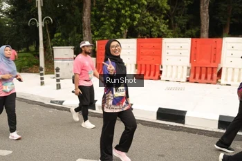 Runner Photo 4265040