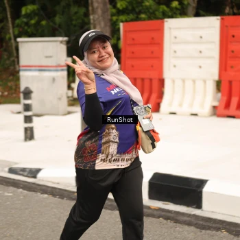 Runner Photo 4265052