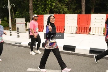 Runner Photo 4265069