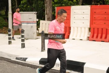 Runner Photo 4265074