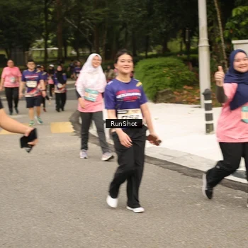 Runner Photo 4265101